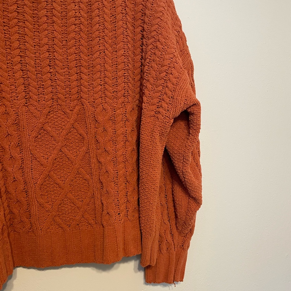 Cozy V-Neck Cable Knit Sweater - burnt Orange - Picture 3 of 4